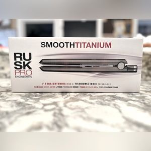 RUSK PRO Smooth Titanium 1" Straightening Flat Iron +Titanium & Ionic Technology